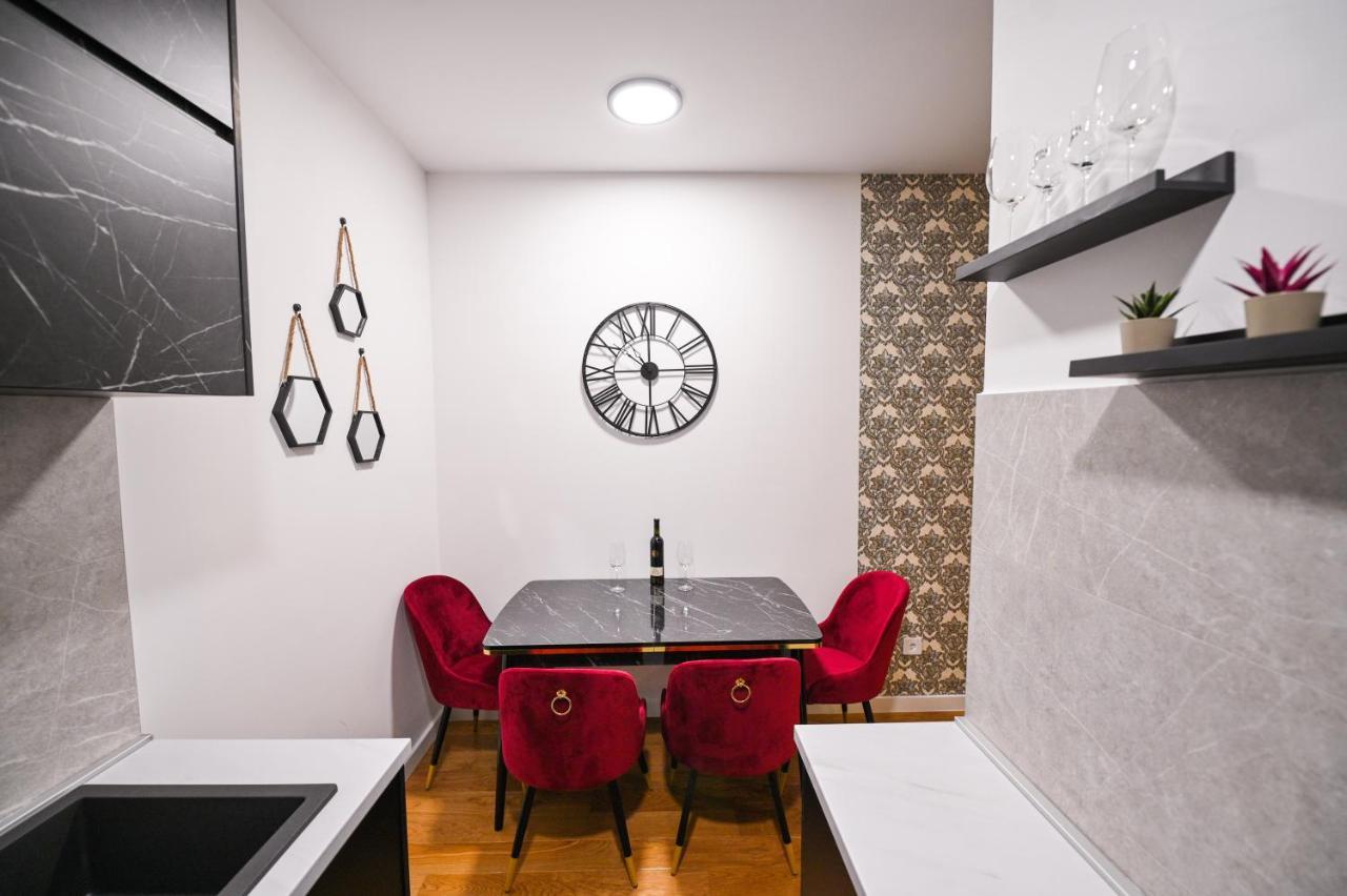 Apartman City Charm Banja Luka Exterior foto